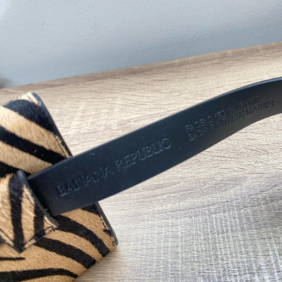 NWT BANANA REPUBLIC CALF HAIR NEUTRAL ZEBRA CROSSBODY BELT BAG - Picture 12 of 15